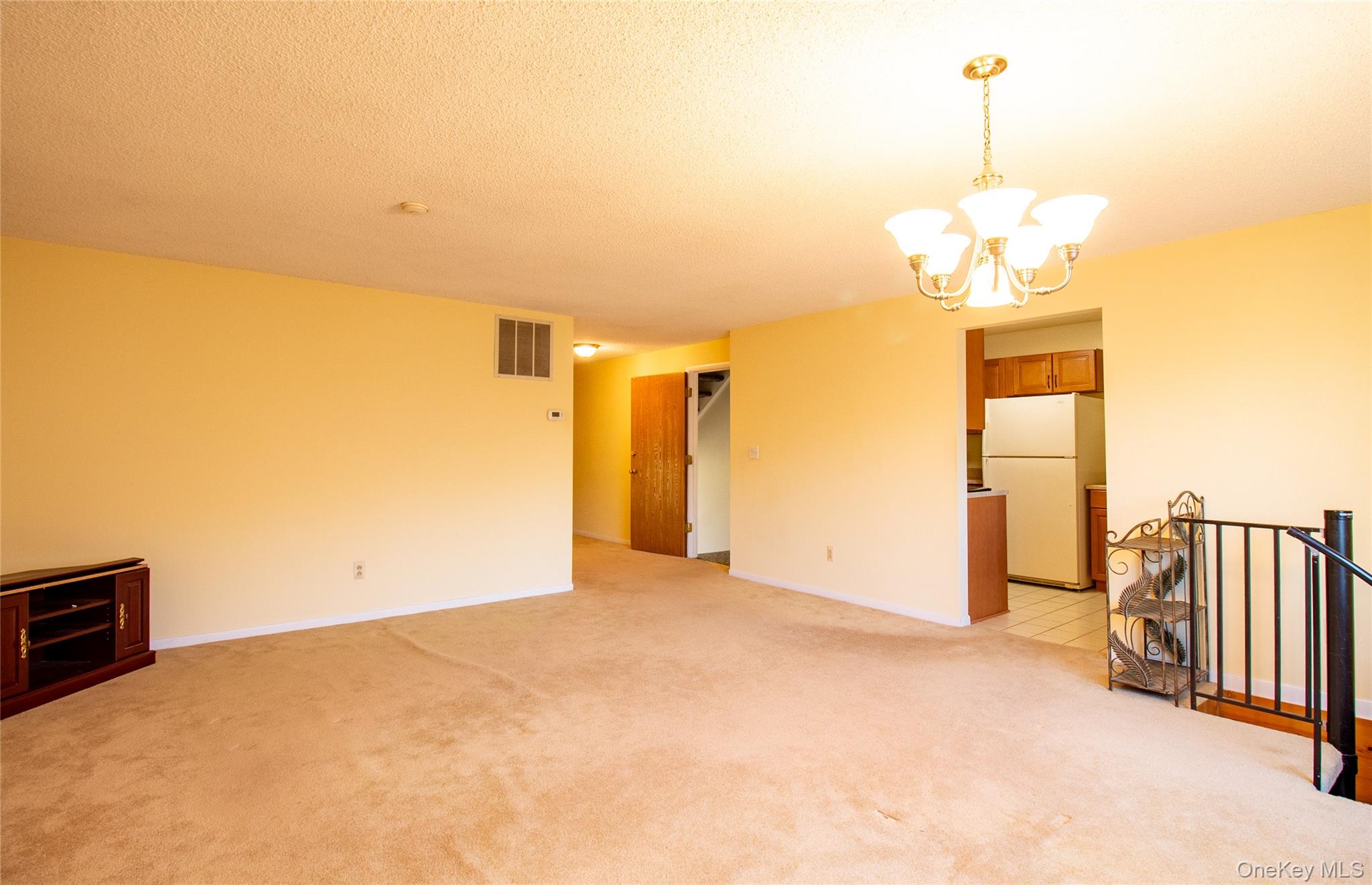 38 Chester Lane, Nanuet, NY 10954