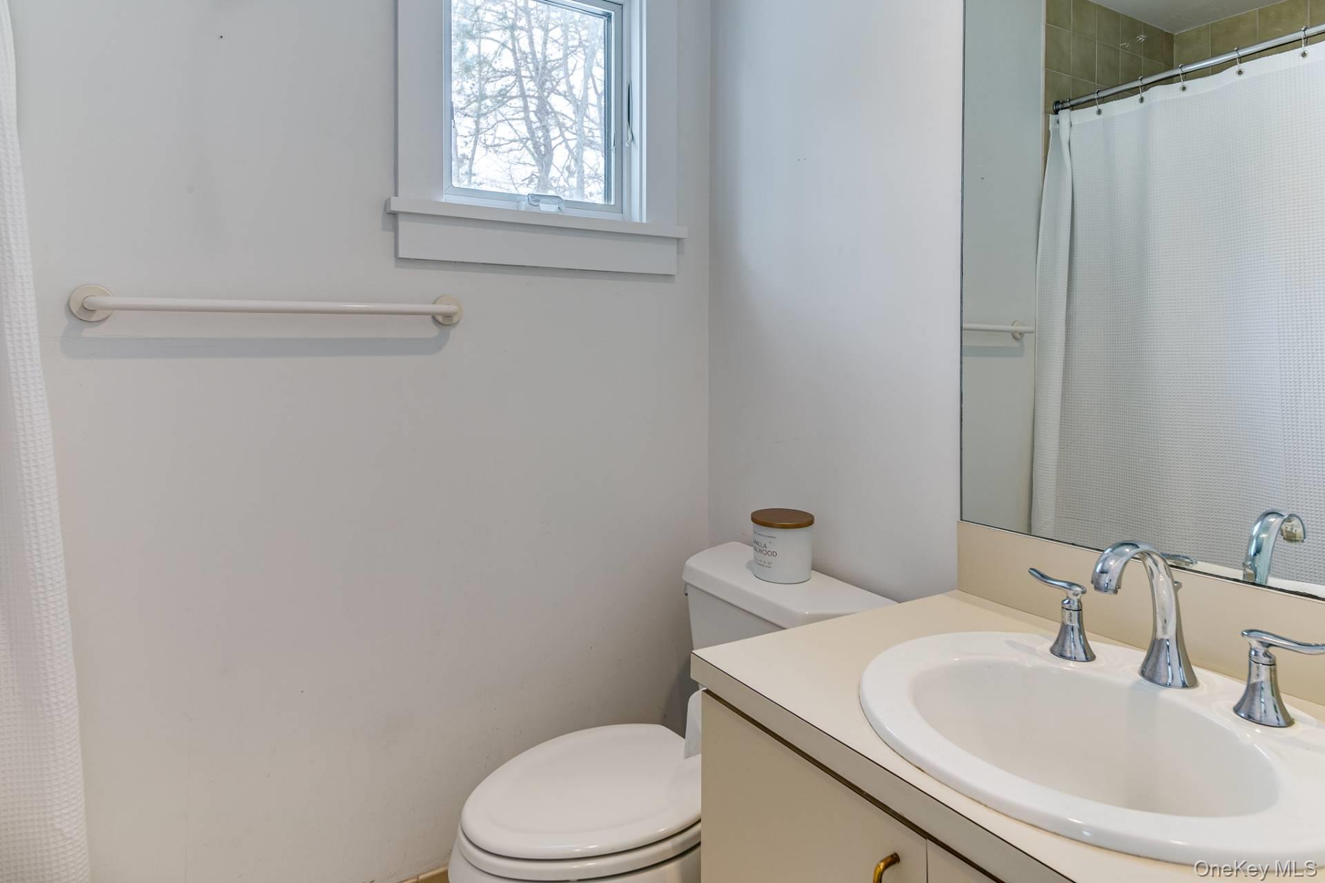 546 Wainscott Northwest Road, Wainscott, NY 11975