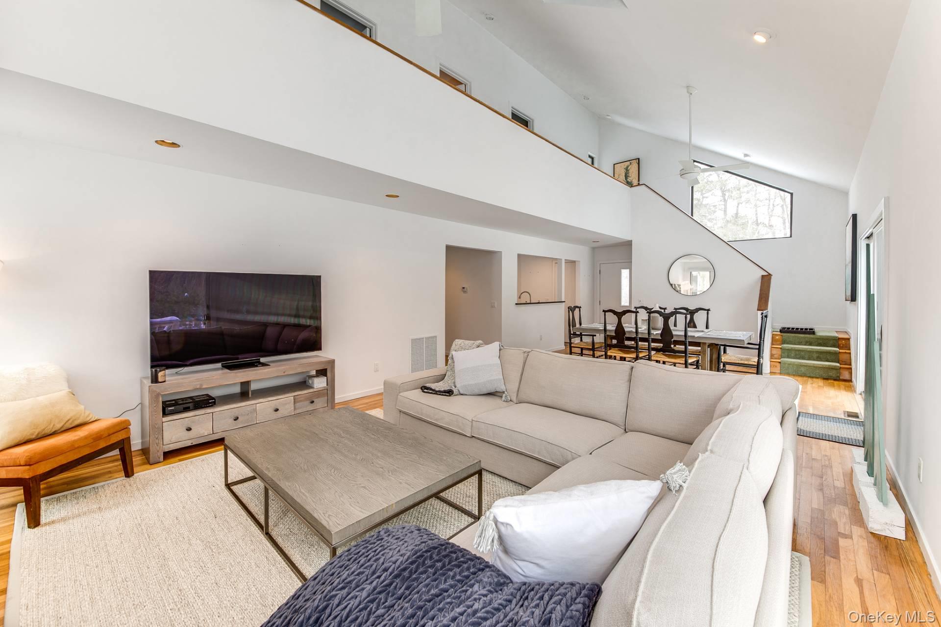 546 Wainscott Northwest Road, Wainscott, NY 11975