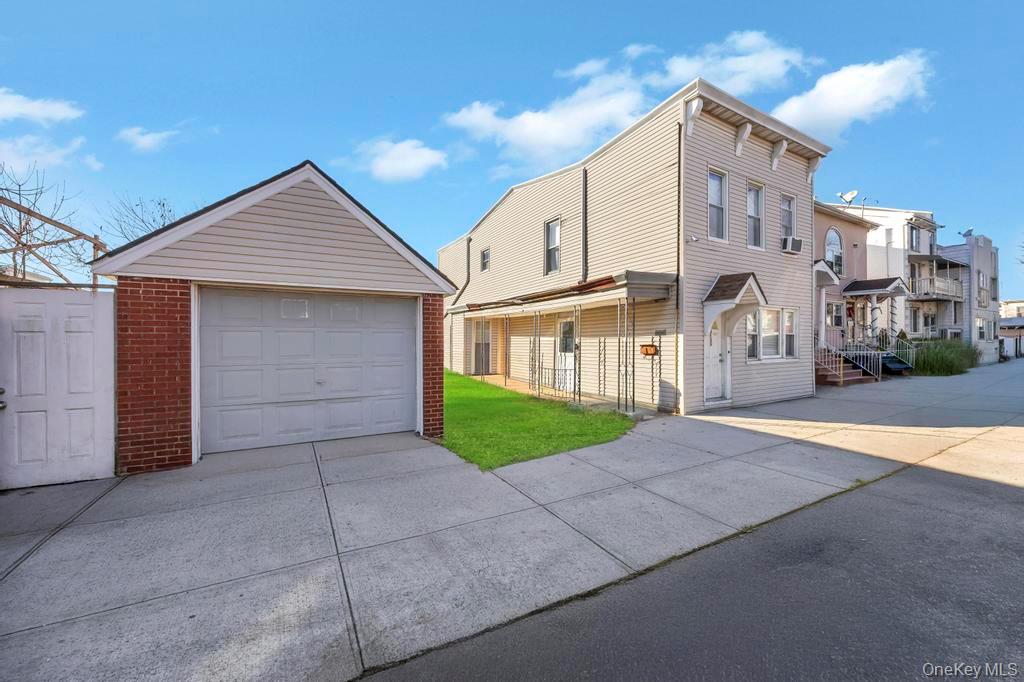 95-26 86th St, Ozone Park, NY 11416