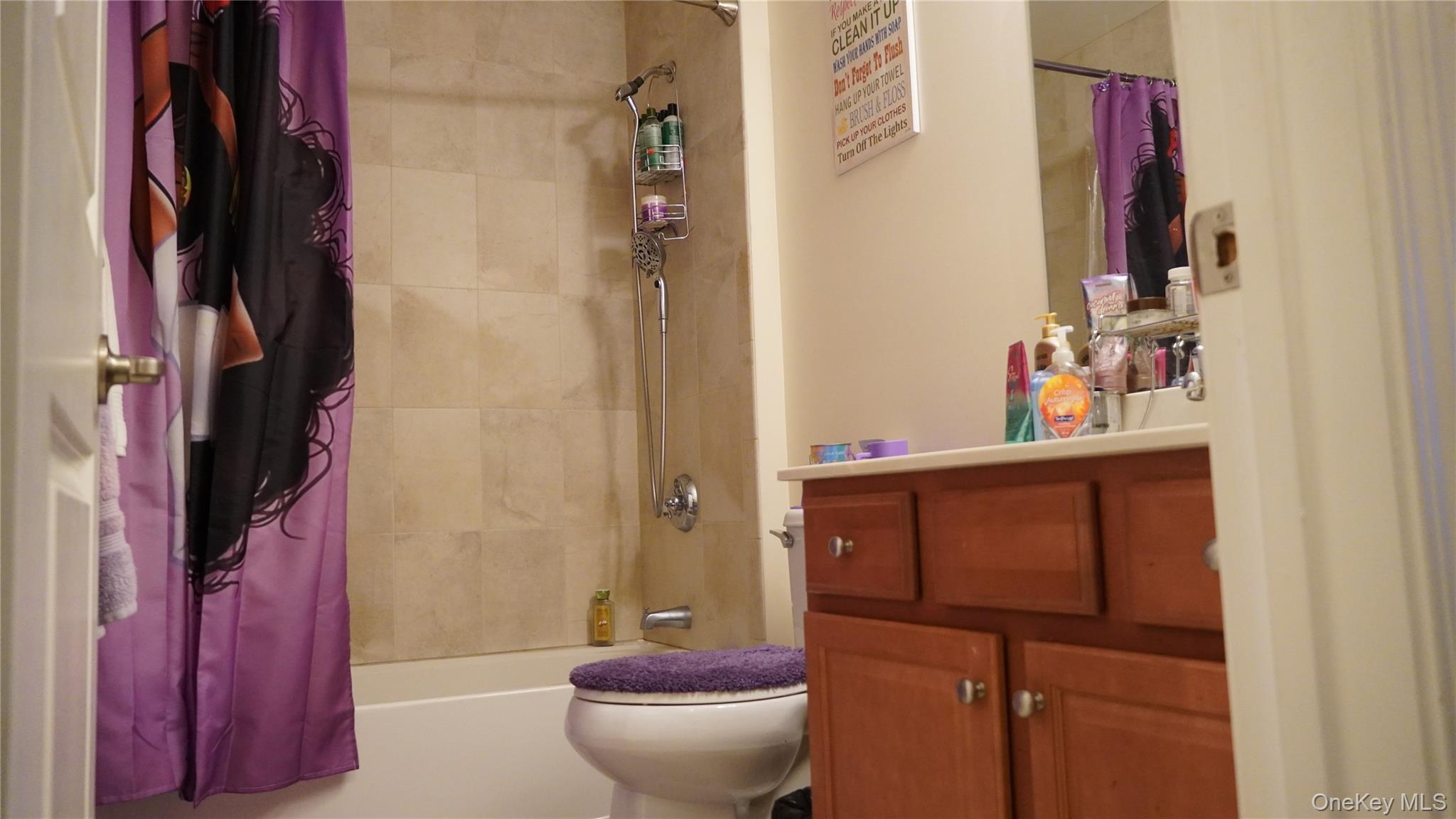 1402 Hawthorn Way, New Windsor, NY 12553