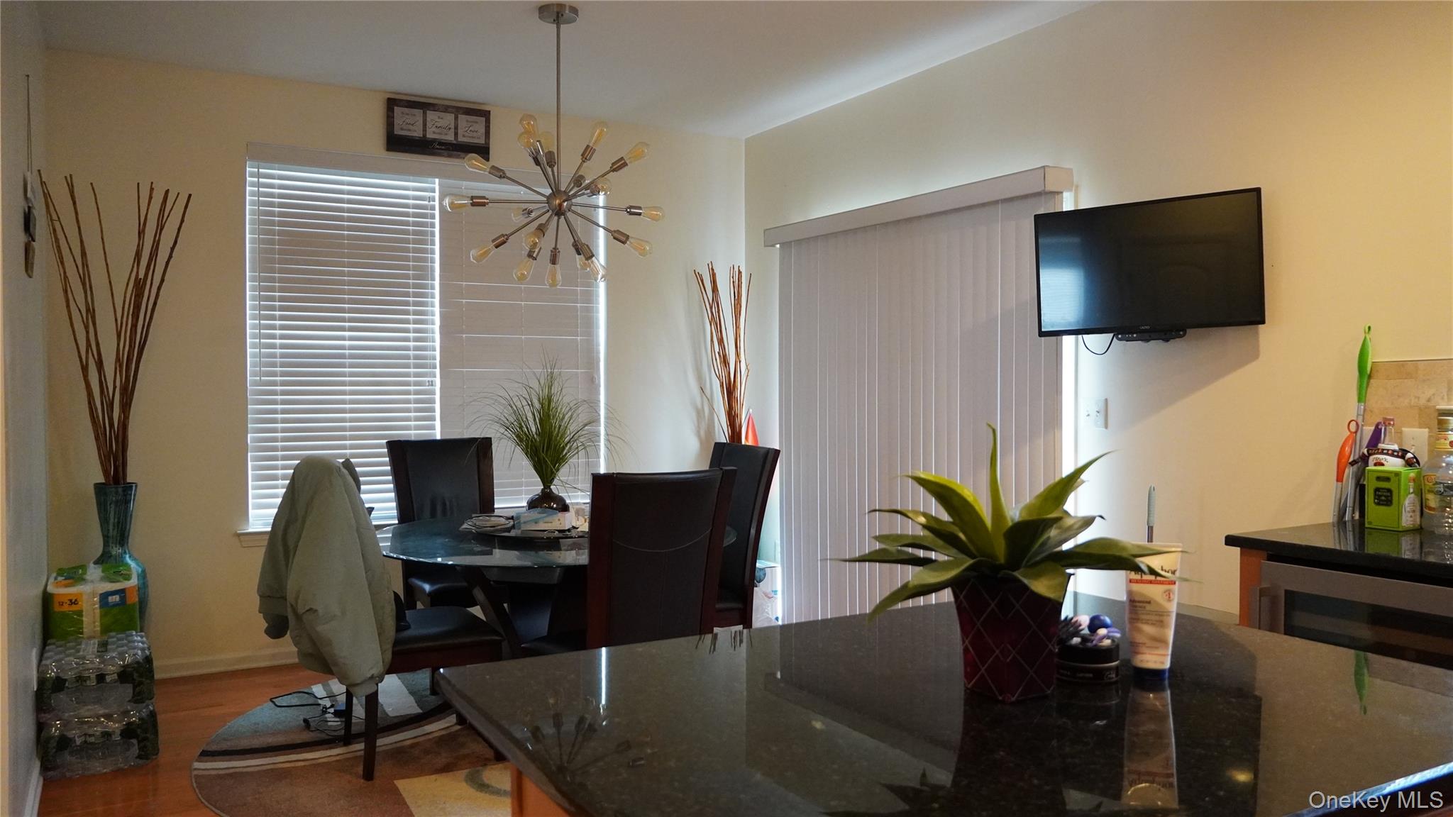 1402 Hawthorn Way, New Windsor, NY 12553