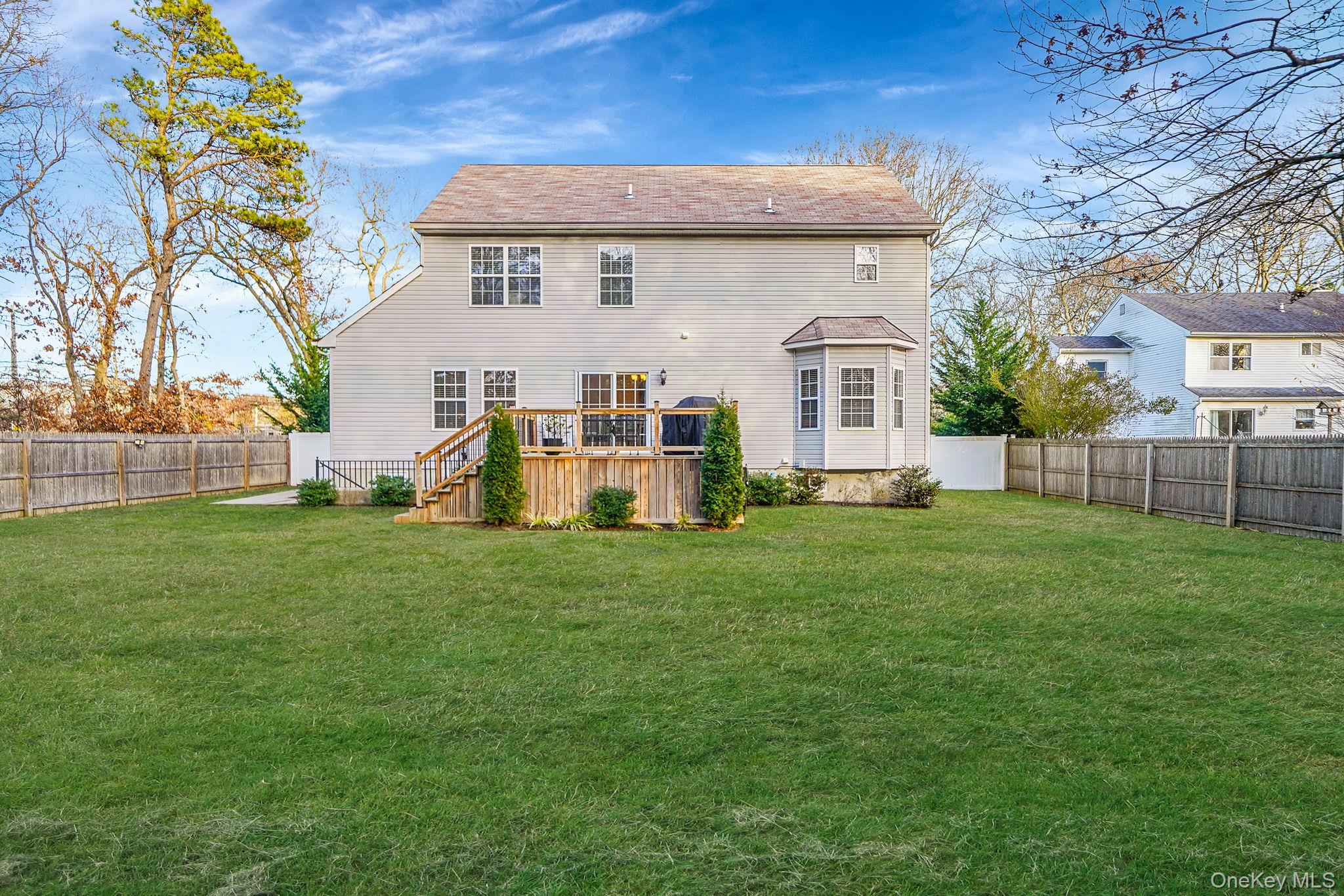 194 Oxhead Road, Centereach, NY 11720