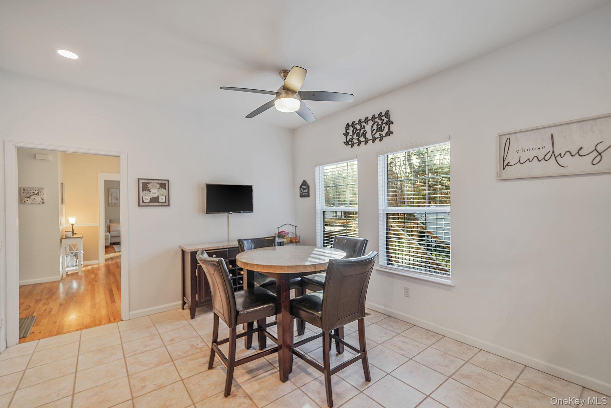 194 Oxhead Road, Centereach, NY 11720