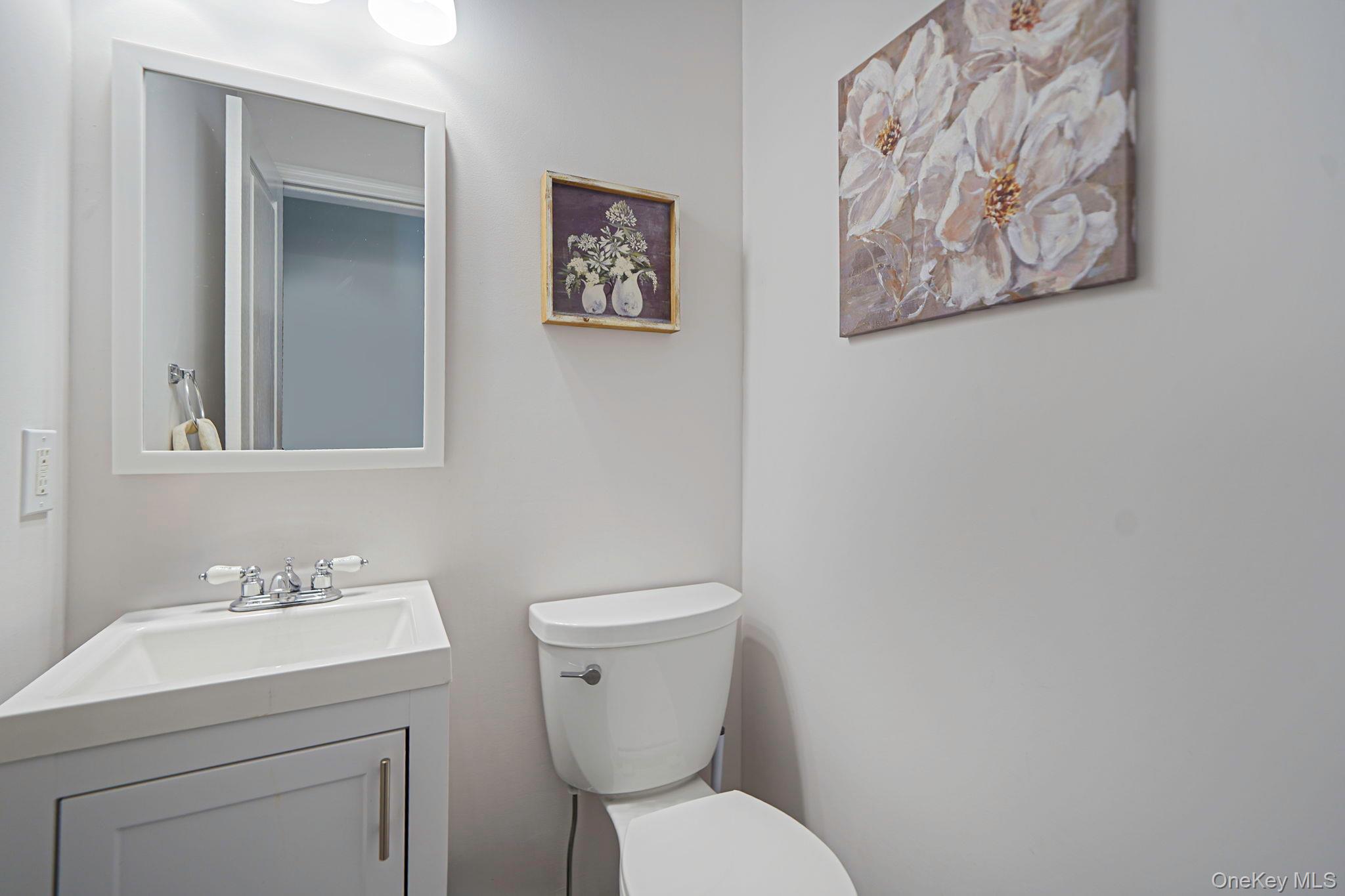 194 Oxhead Road, Centereach, NY 11720