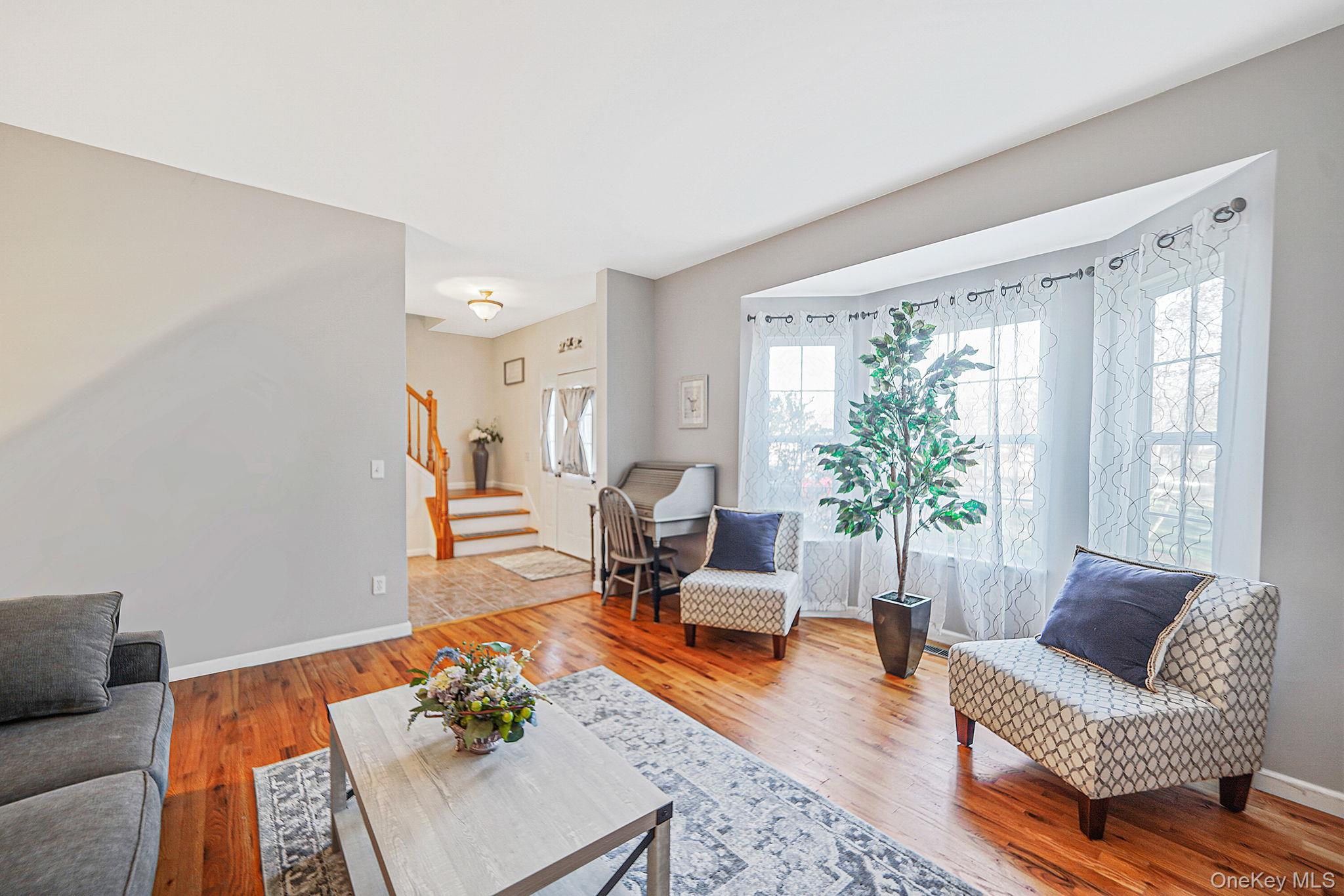 194 Oxhead Road, Centereach, NY 11720