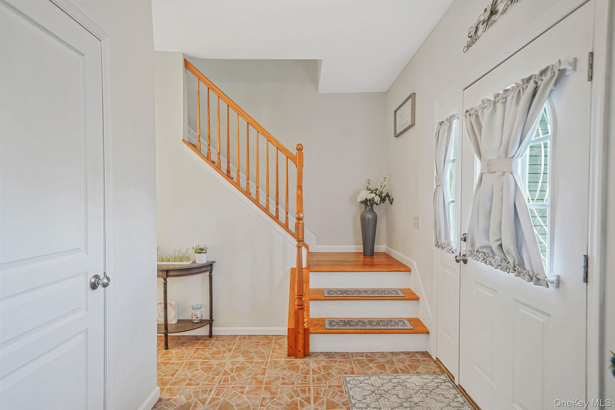 194 Oxhead Road, Centereach, NY 11720