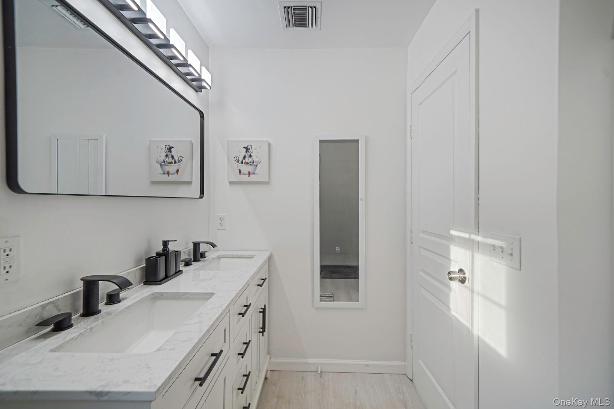 194 Oxhead Road, Centereach, NY 11720