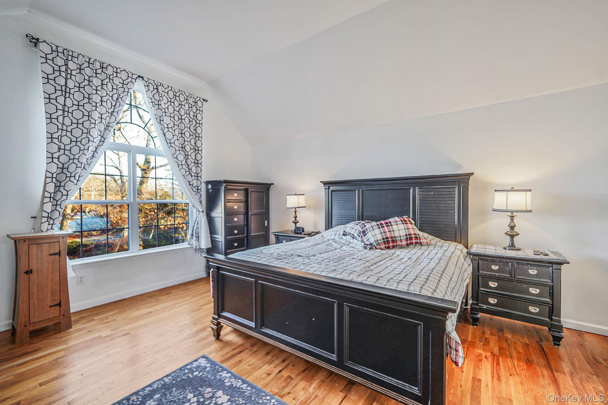 194 Oxhead Road, Centereach, NY 11720