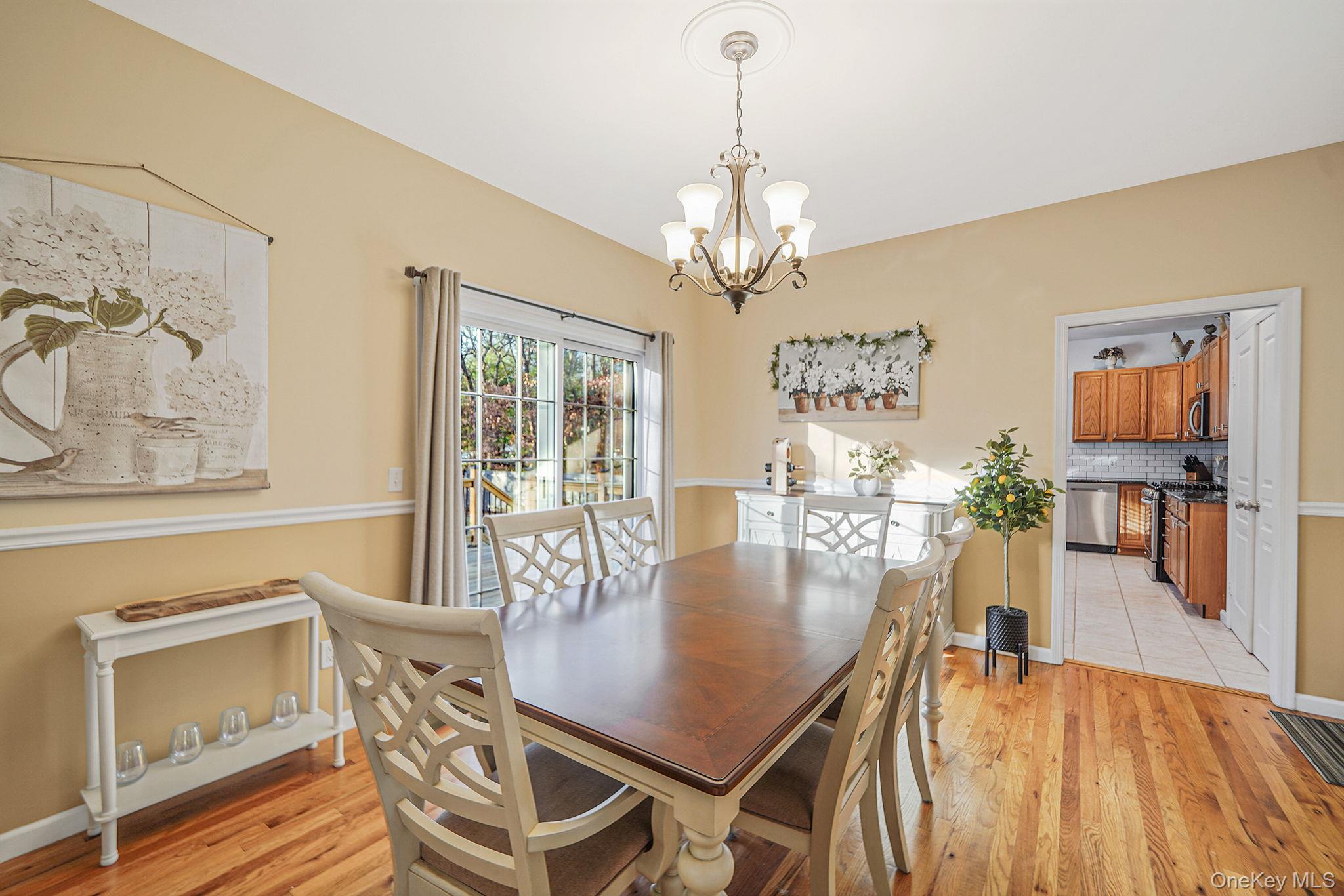 194 Oxhead Road, Centereach, NY 11720