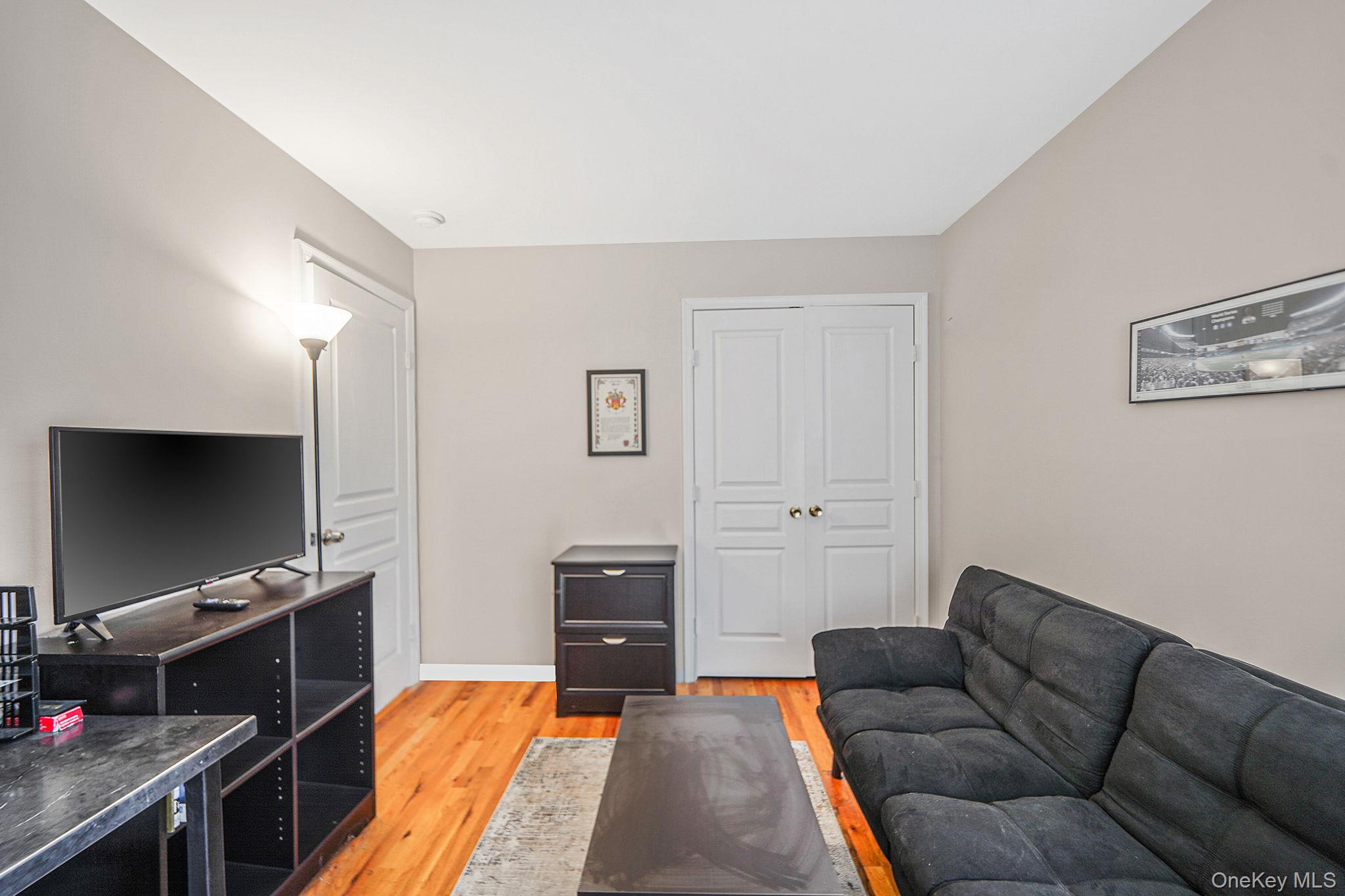 194 Oxhead Road, Centereach, NY 11720