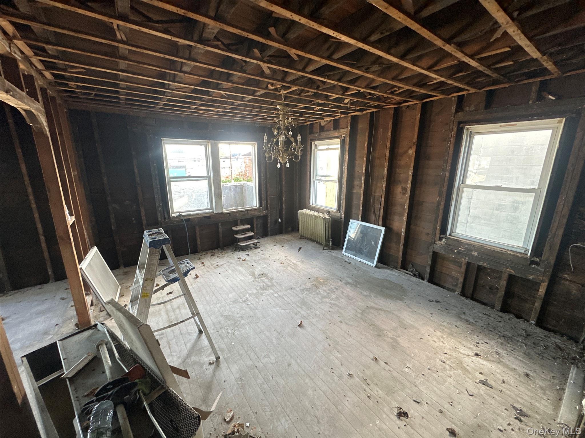 205 Sheridan Boulevard, Inwood, NY 11096