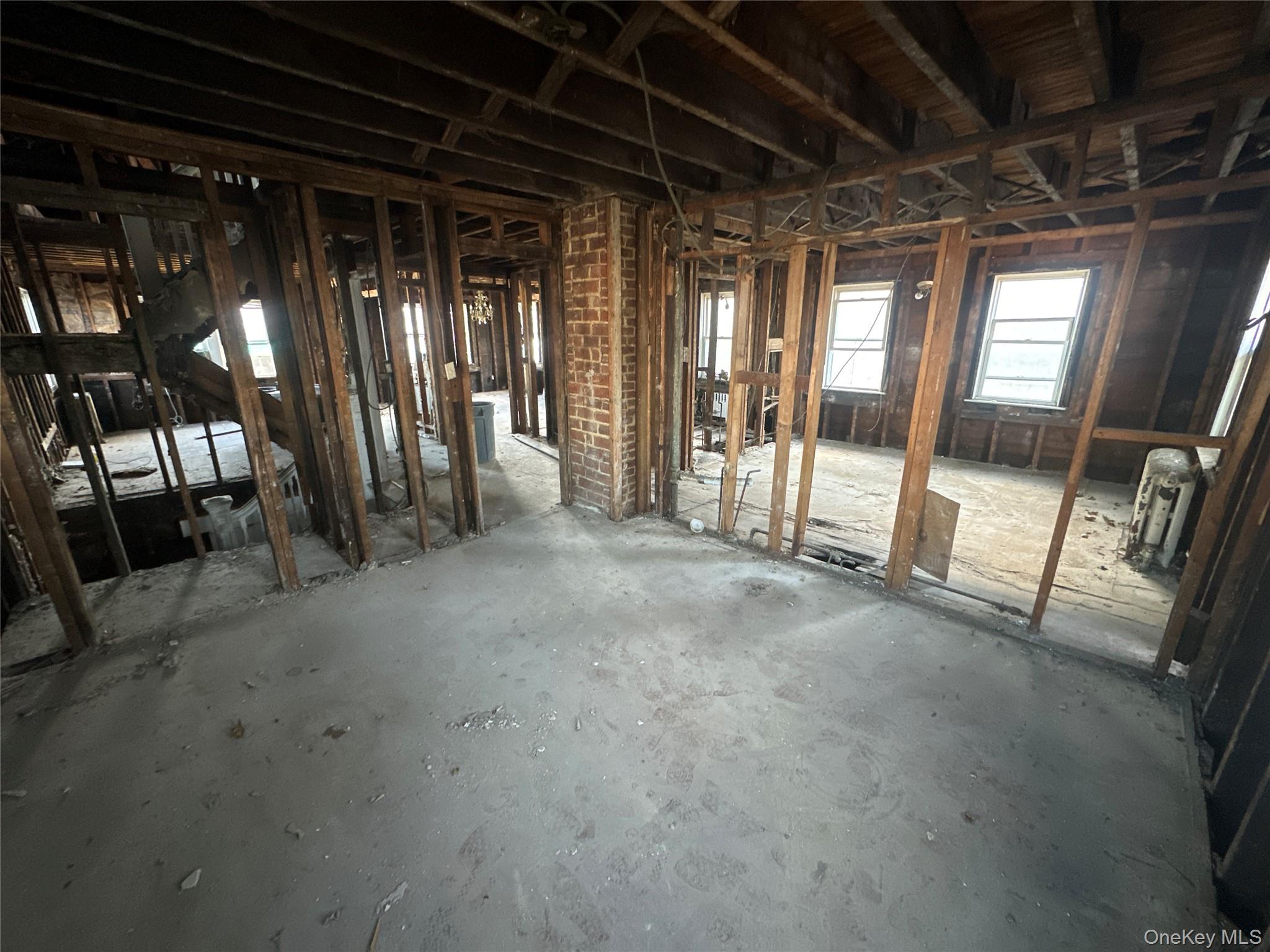 205 Sheridan Boulevard, Inwood, NY 11096