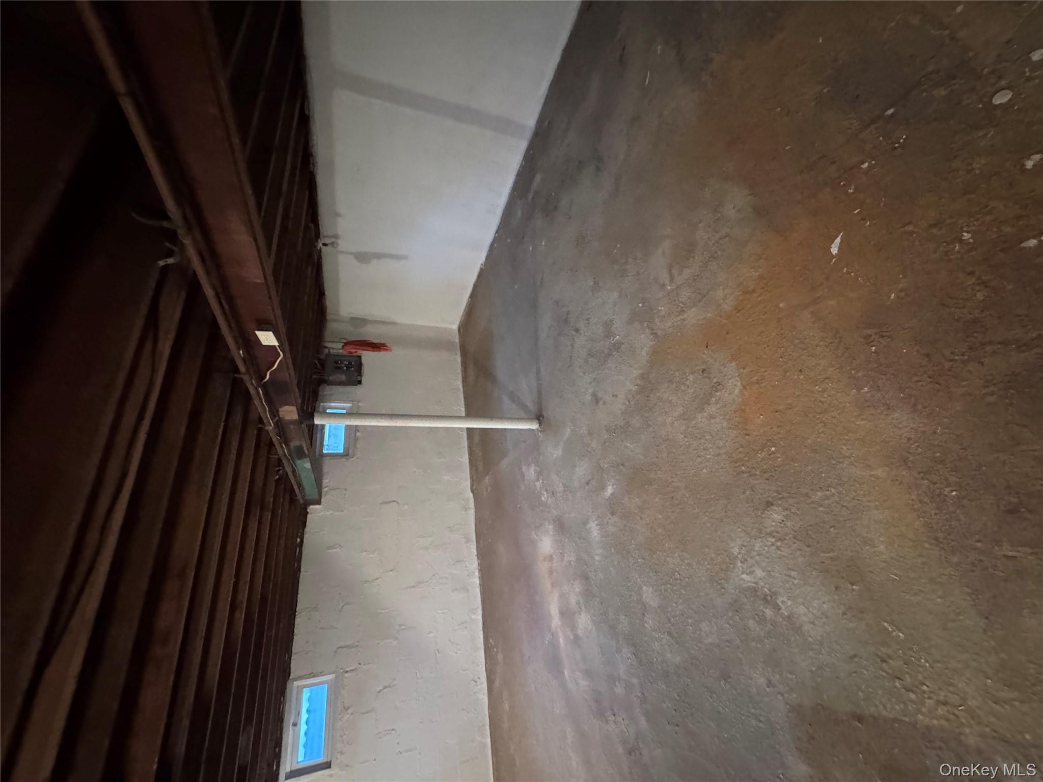 1 Beachwood Drive, Babylon, NY 11702