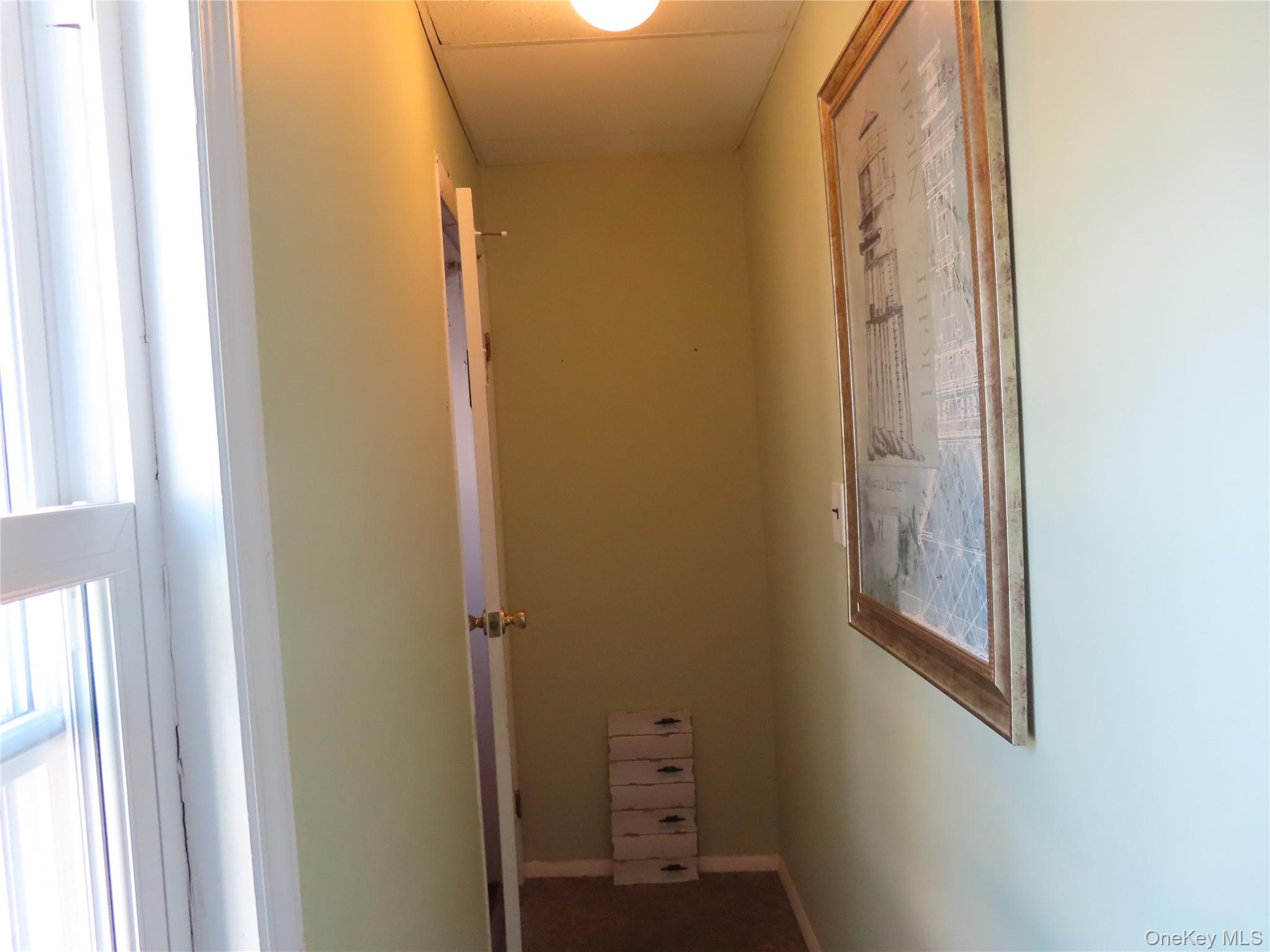 33 Deer Park Avenue # 27 C, Babylon, NY 11702