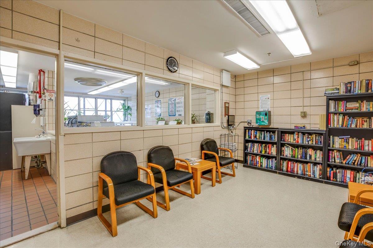 17-85 215 Street # 5L, Bayside, NY 11360