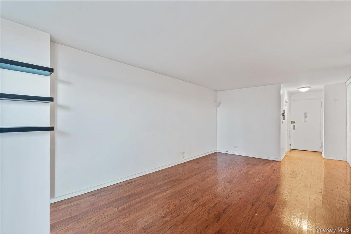 17-85 215 Street # 5L, Bayside, NY 11360