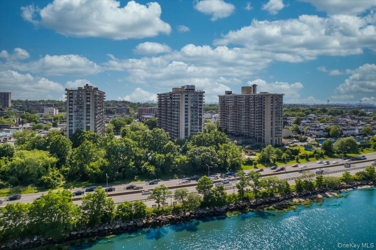 17-85 215 Street # 5L, Bayside, NY 11360