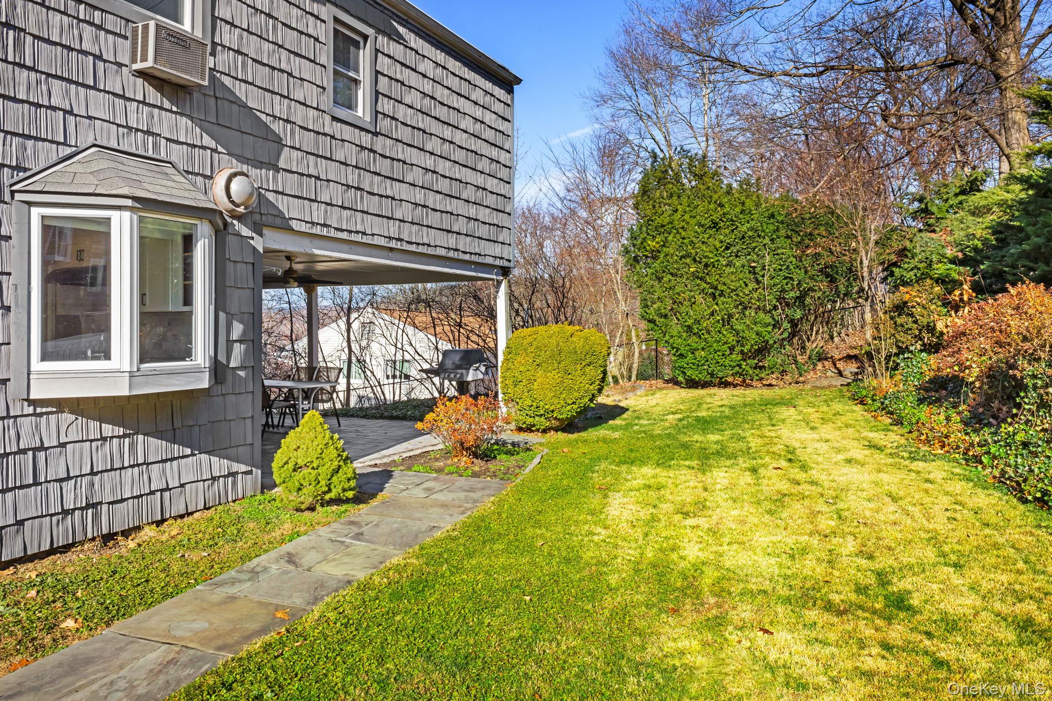 45 Pamela Lane, Valhalla, NY 10595