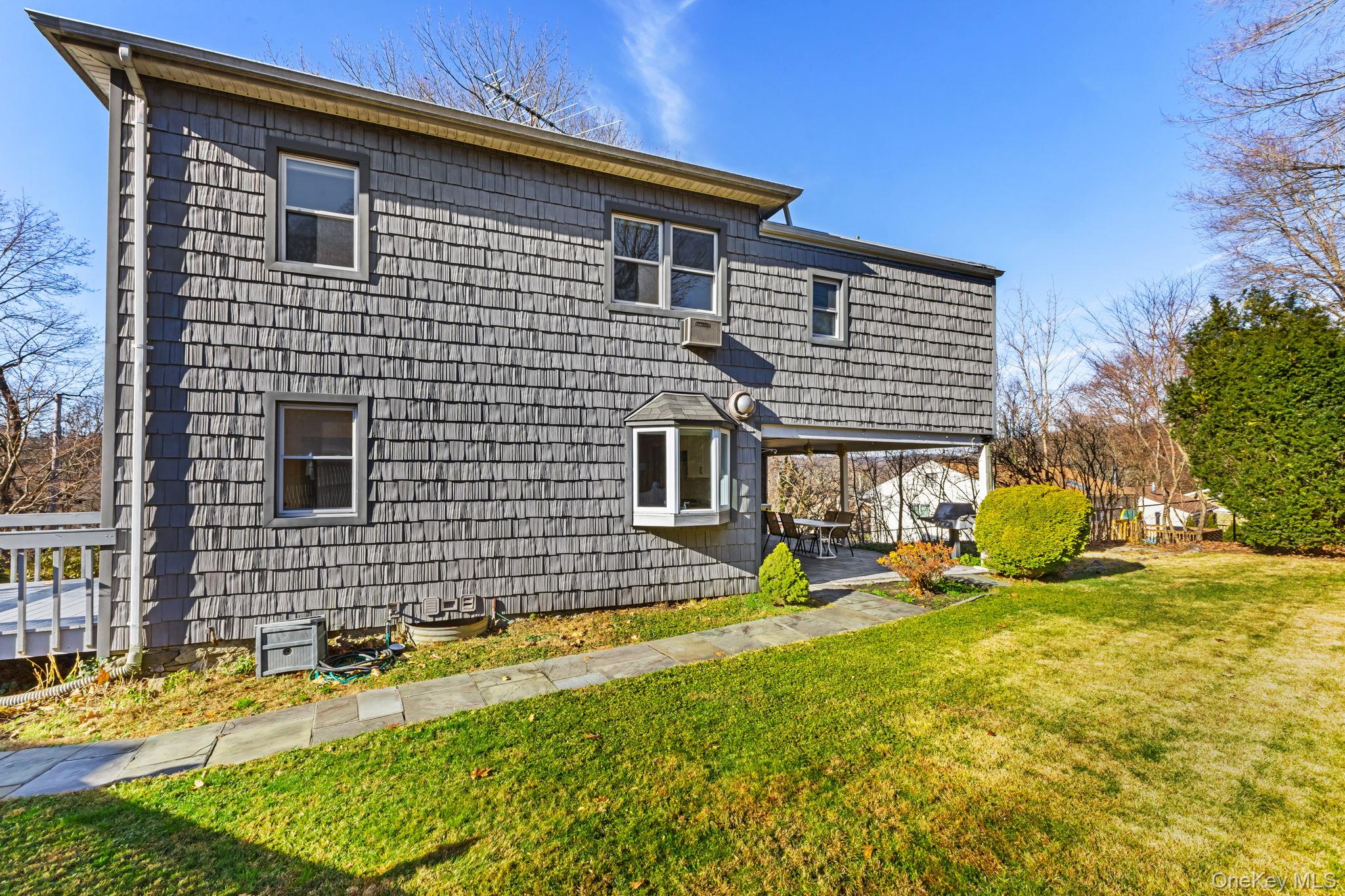 45 Pamela Lane, Valhalla, NY 10595