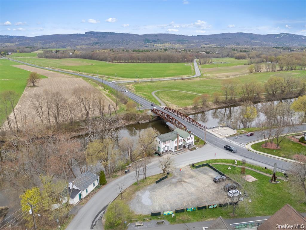 1 Water Street, New Paltz, NY 12561