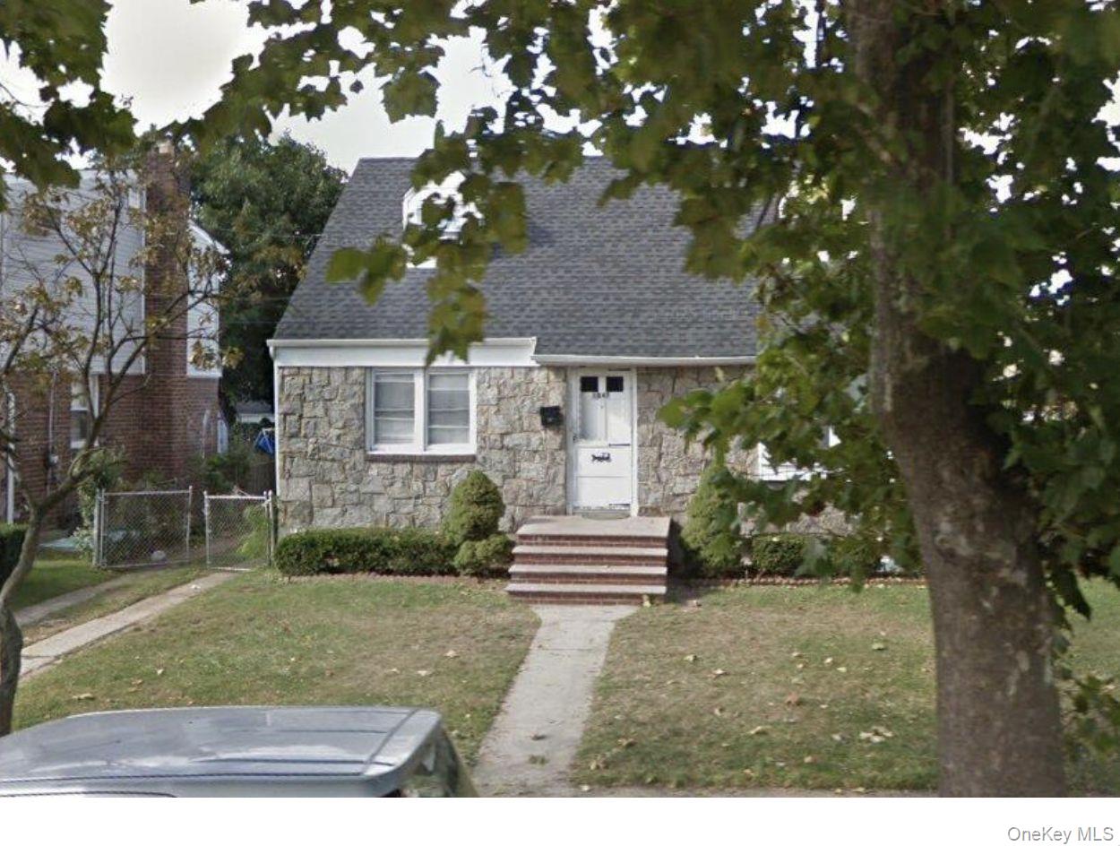 1047 N 7th Street # Whole House, North New Hyde Park, NY 11040