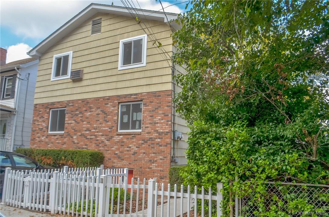 11 Elm Street # 2nd Floor, Sleepy Hollow, NY 10591