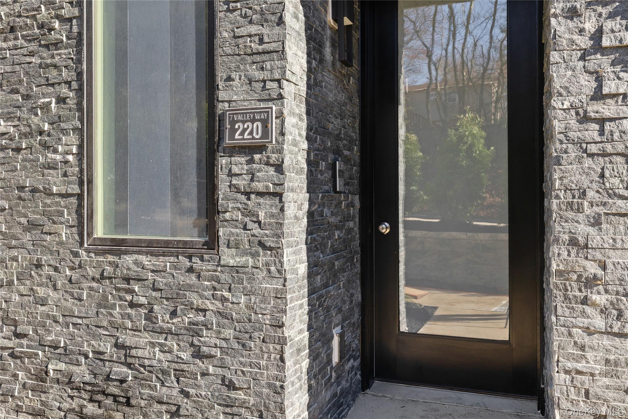 5 Valley Way # 220, Spring Valley, NY 10977