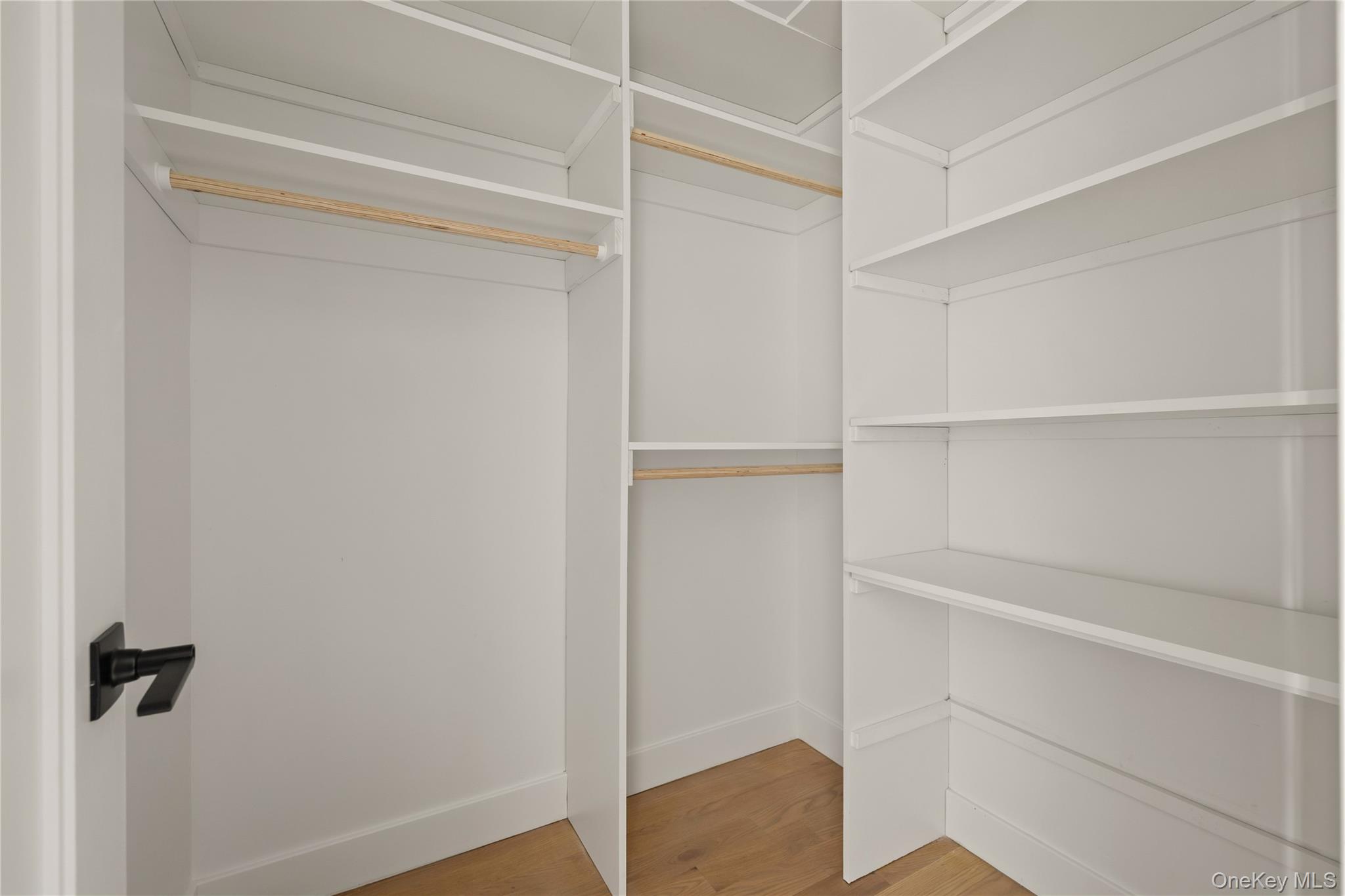 5 Valley Way # 220, Spring Valley, NY 10977