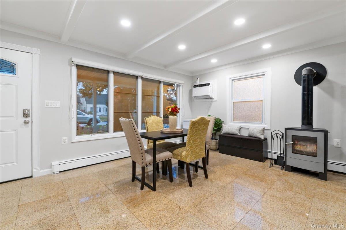 670 Mason Street, Westbury, NY 11590