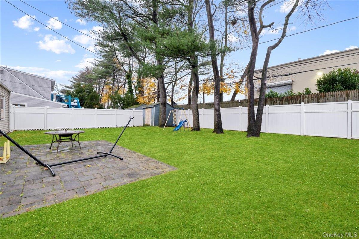 670 Mason Street, Westbury, NY 11590