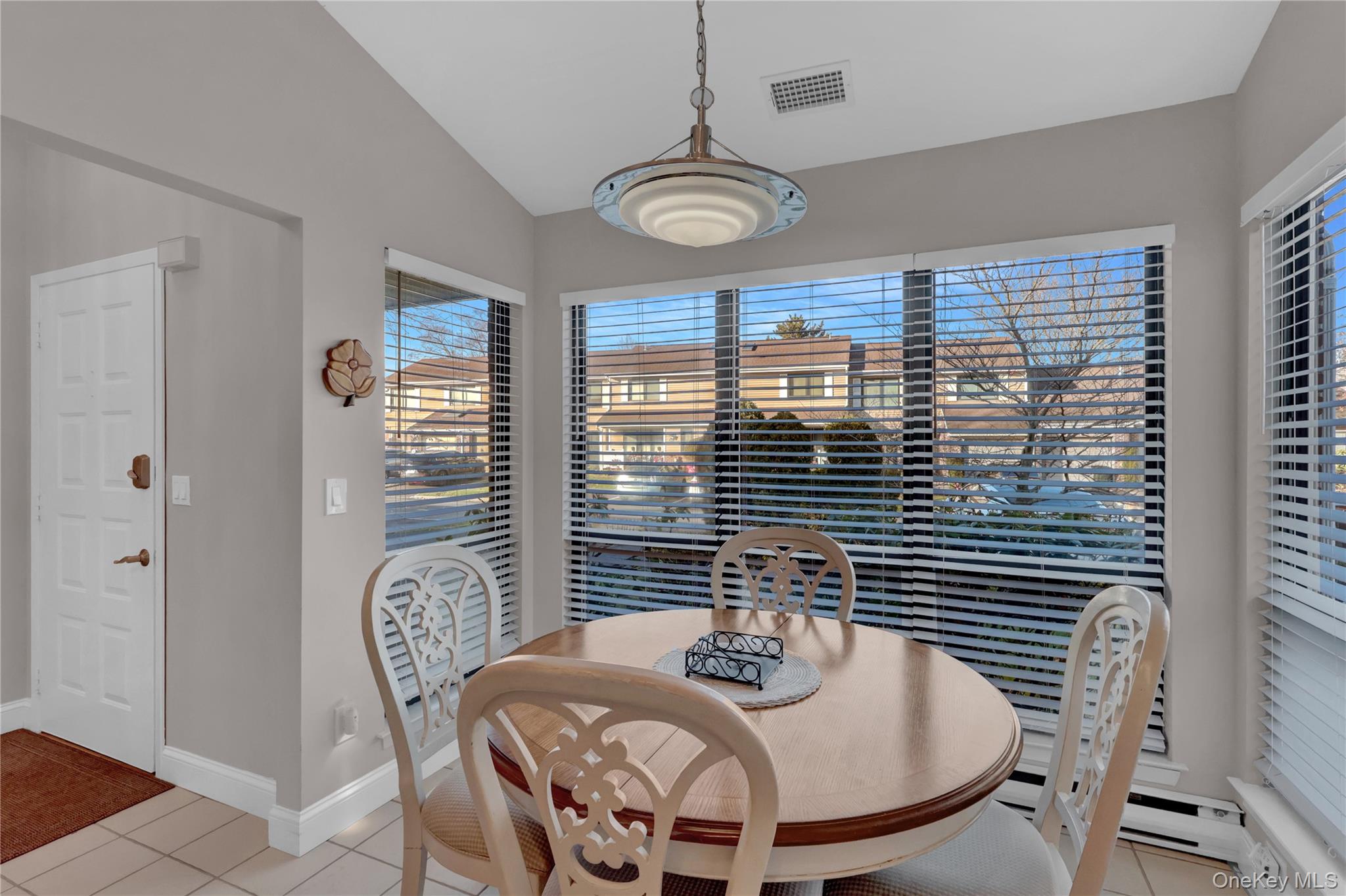 248 Pond View Lane, Smithtown, NY 11787