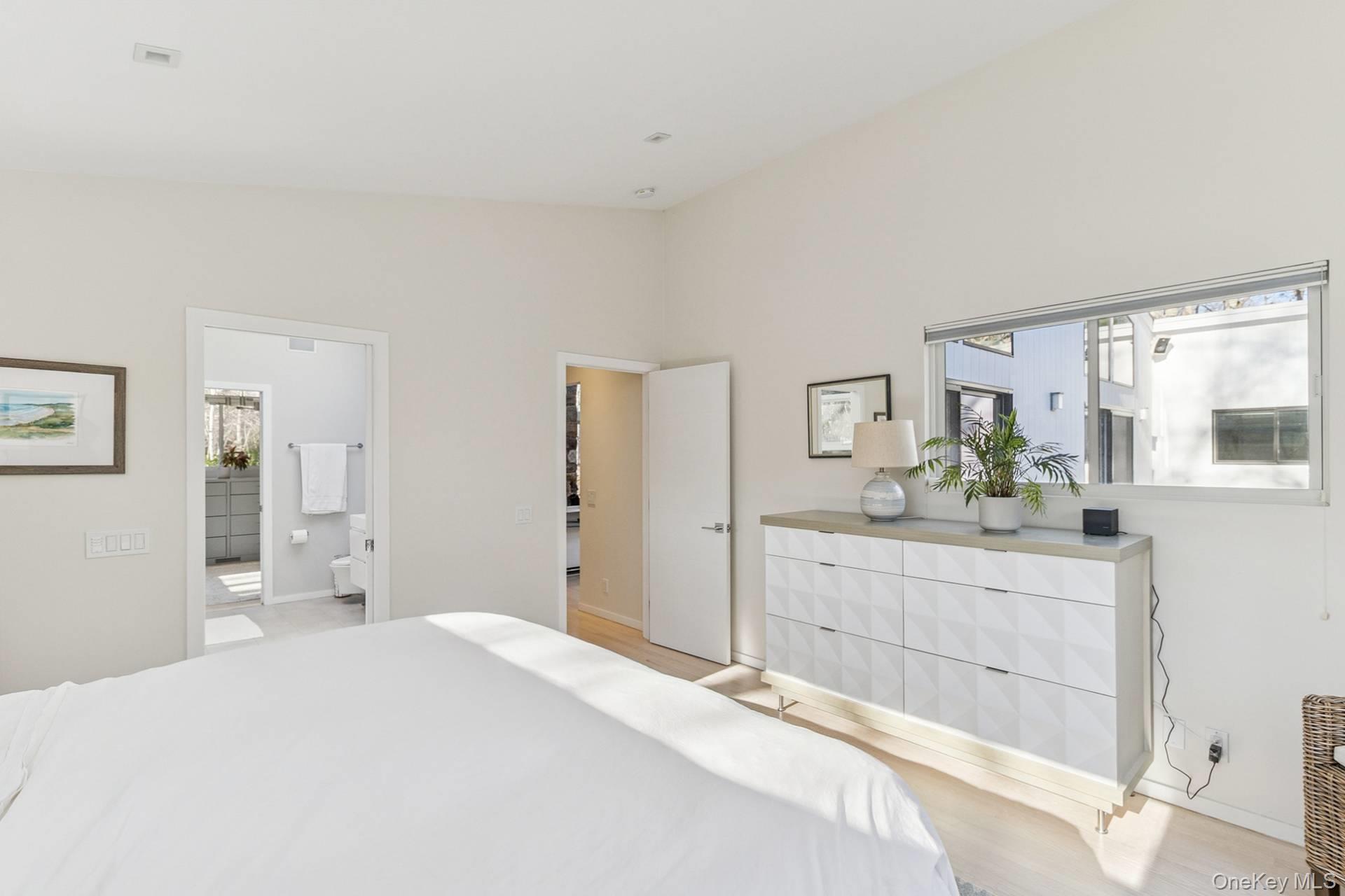 56 N Woods Lane, East Hampton, NY 11937