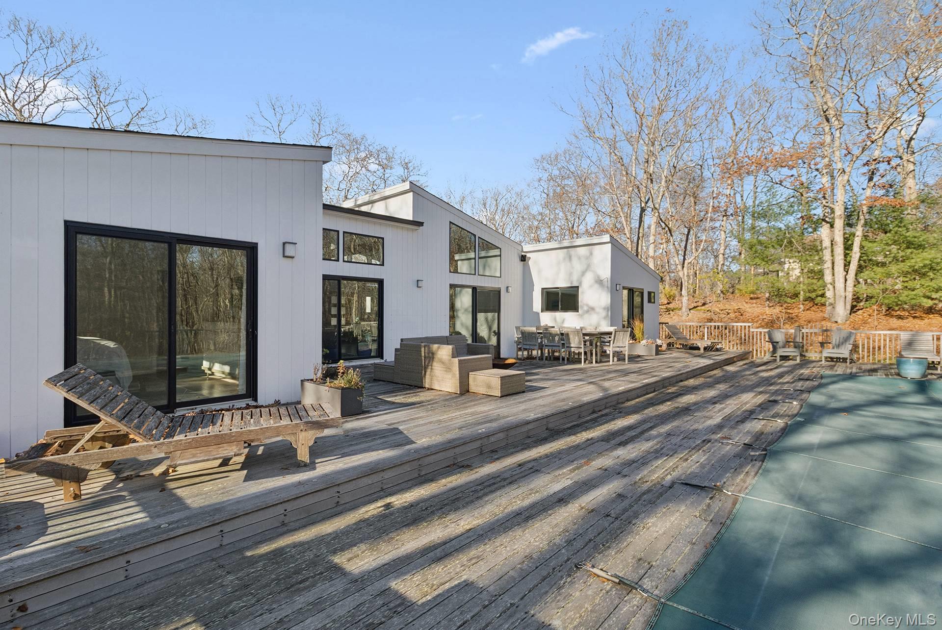 56 N Woods Lane, East Hampton, NY 11937