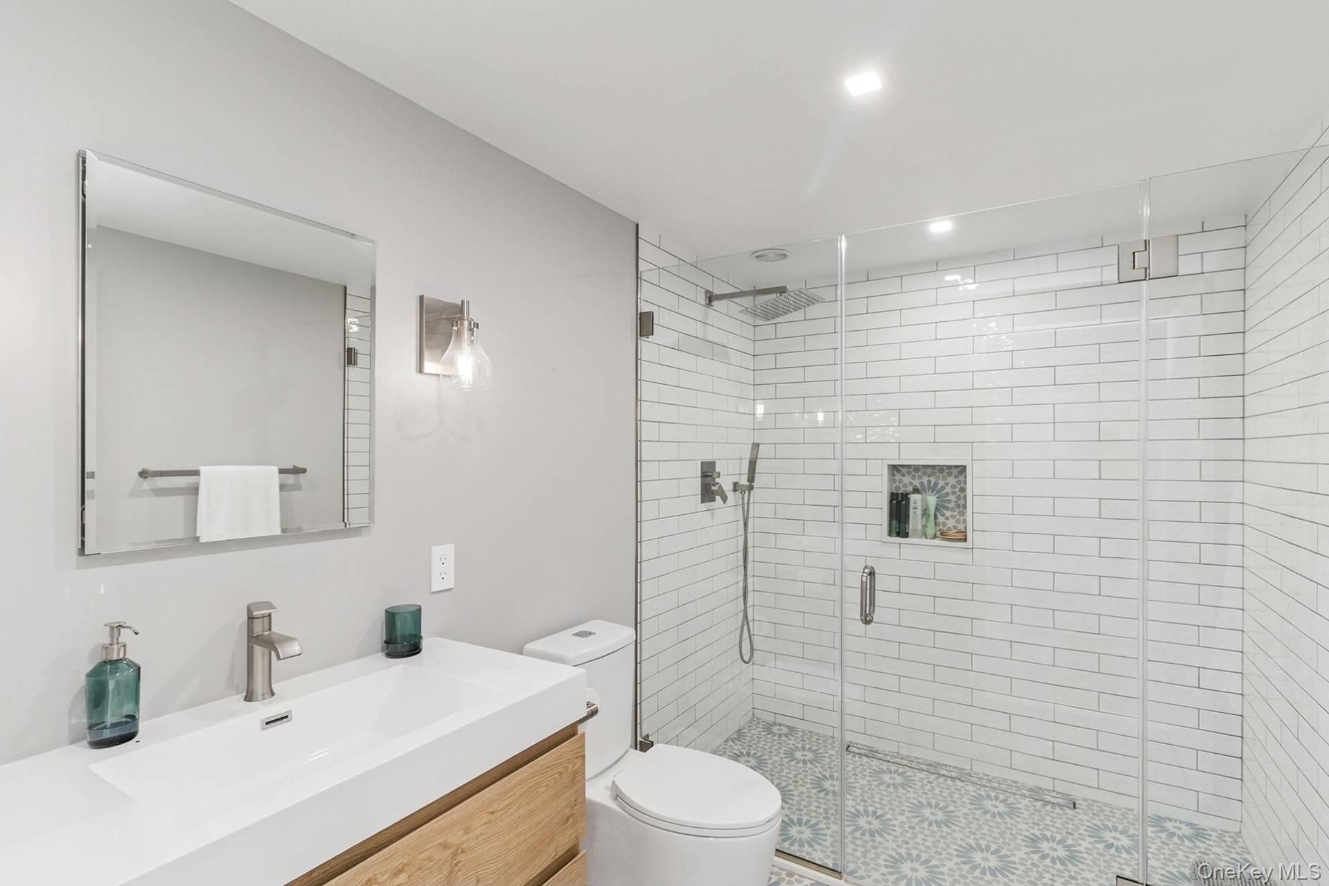 56 N Woods Lane, East Hampton, NY 11937