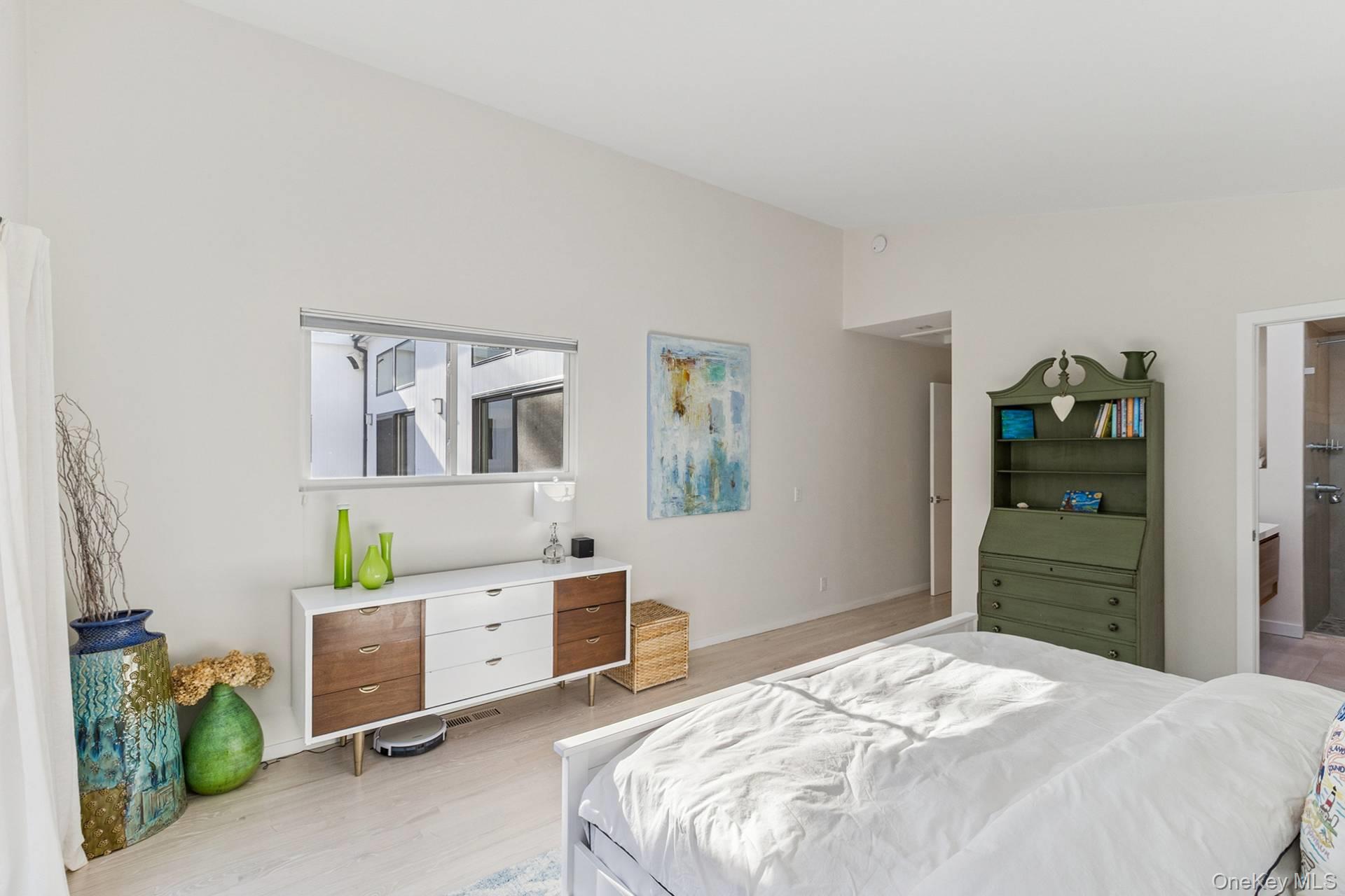 56 N Woods Lane, East Hampton, NY 11937