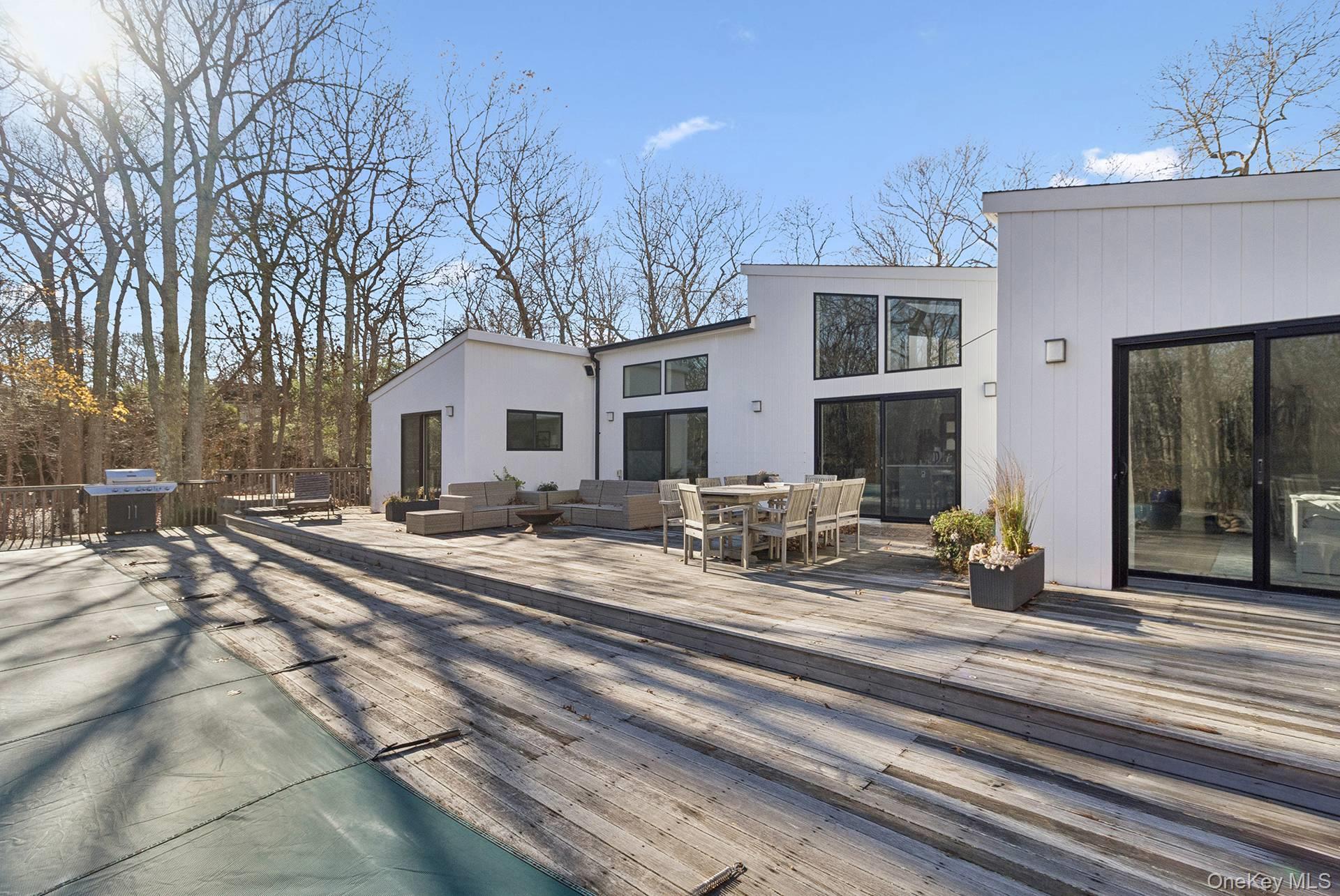 56 N Woods Lane, East Hampton, NY 11937