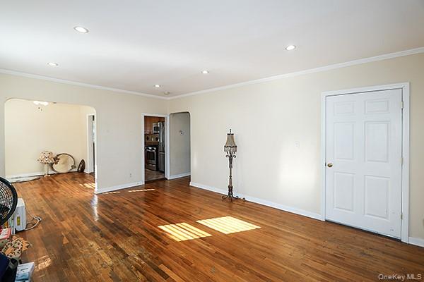 665 FOCH Boulevard, Williston Park, NY 11596