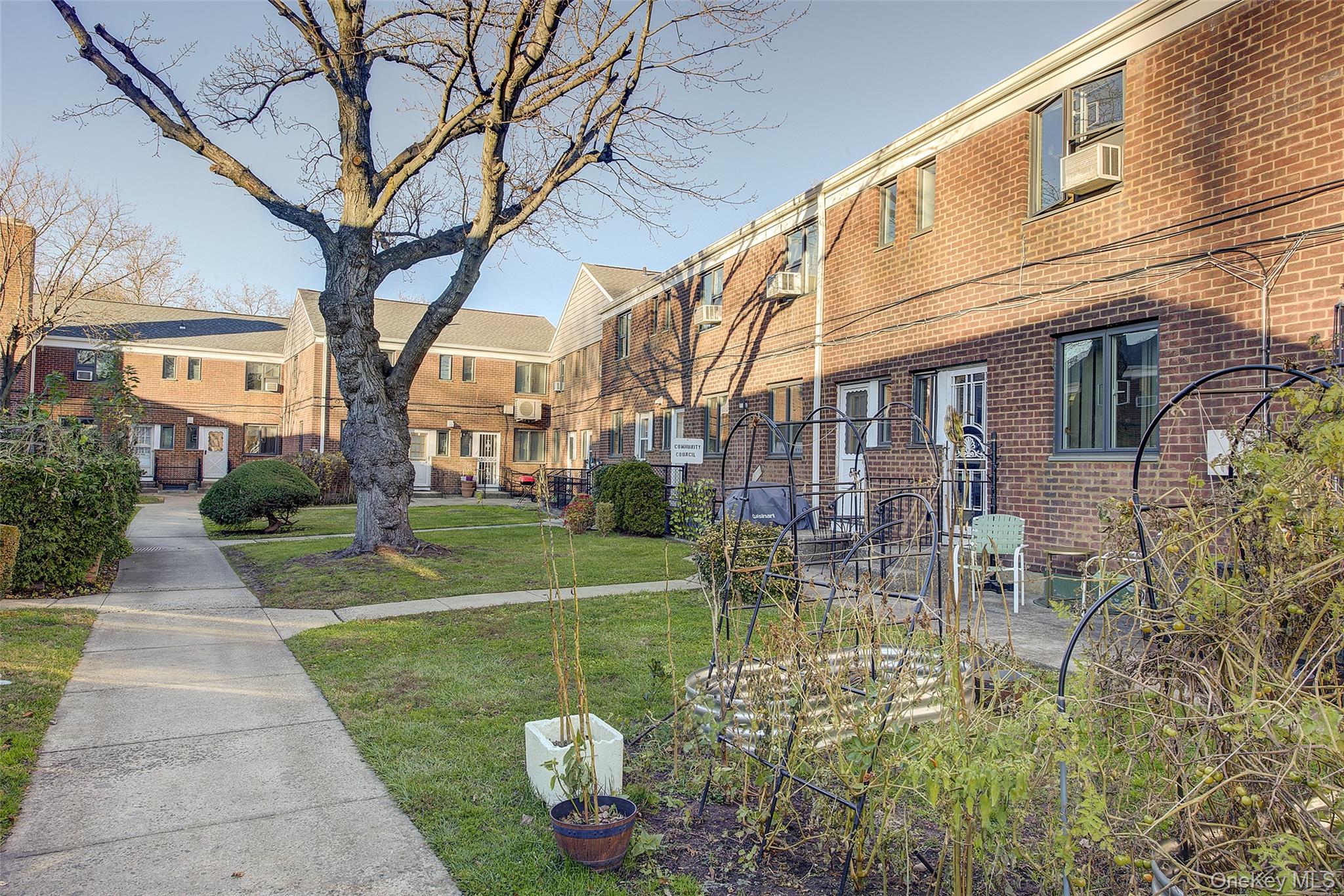 216-76 68TH Avenue # 26-119, Oakland Gardens, NY 11364