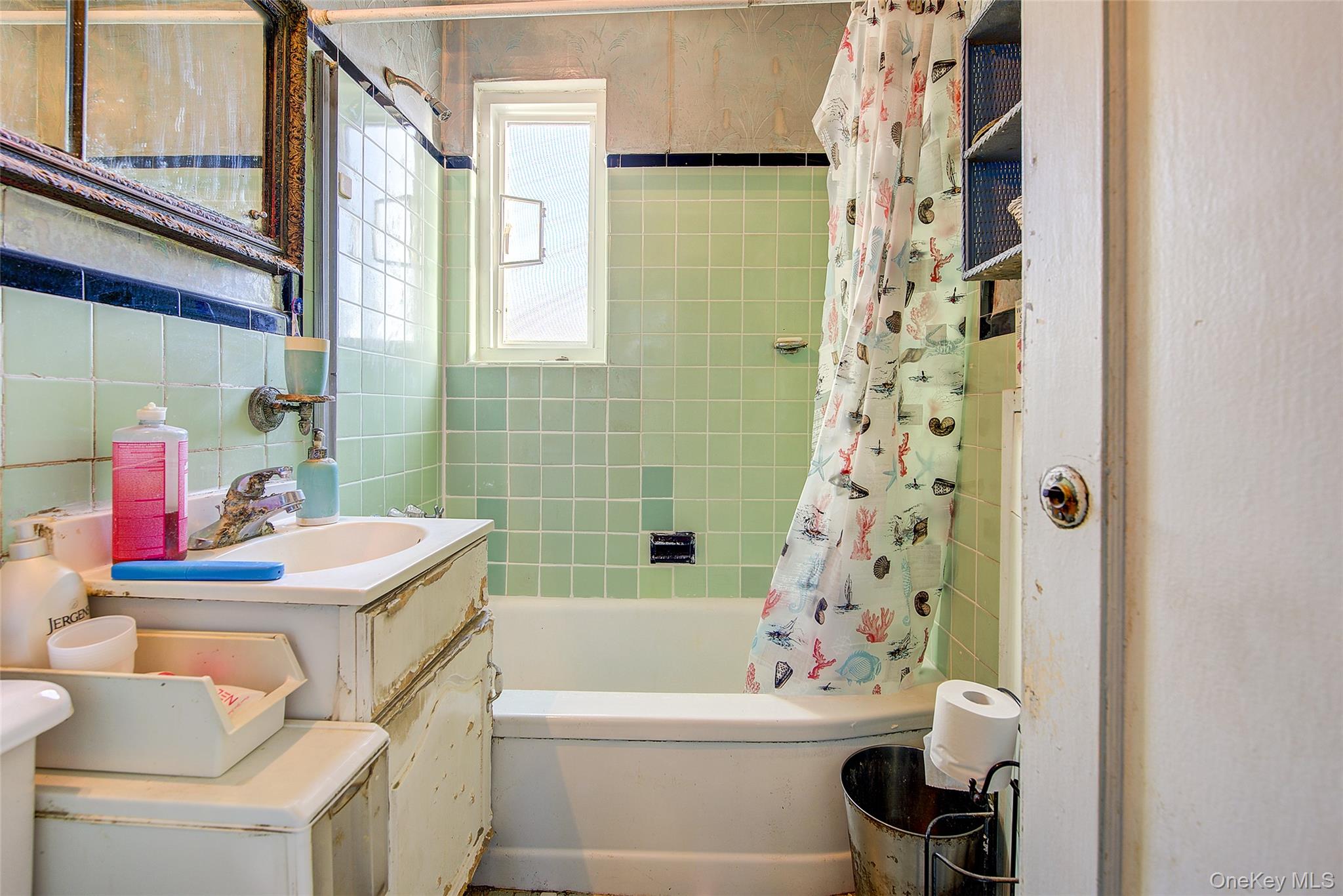 216-76 68TH Avenue # 26-119, Oakland Gardens, NY 11364