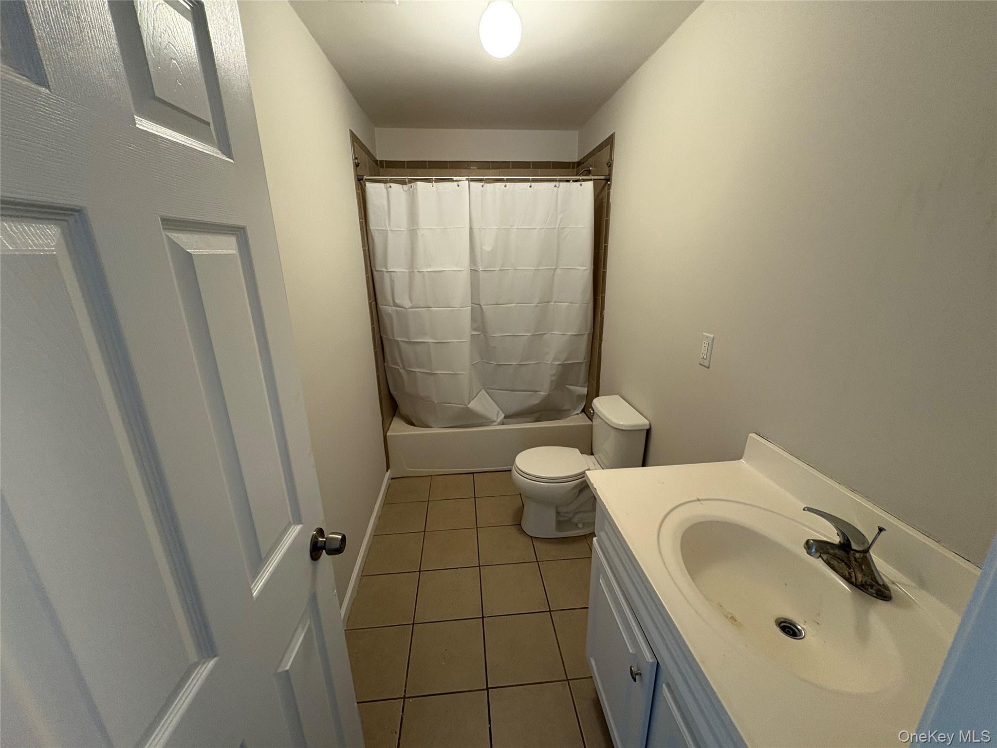 26 Park Avenue, Port Jefferson Station, NY 11777