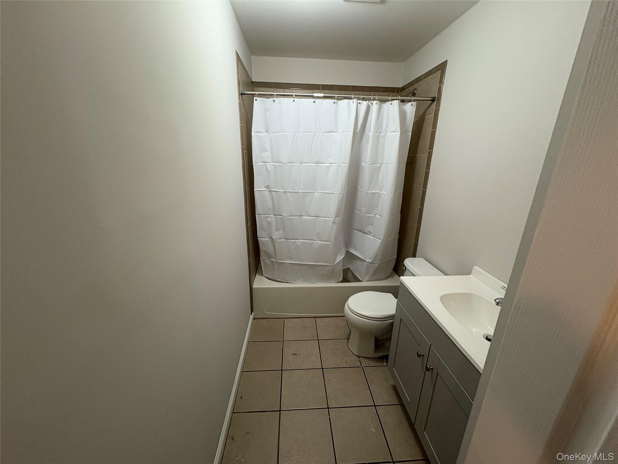 26 Park Avenue, Port Jefferson Station, NY 11777