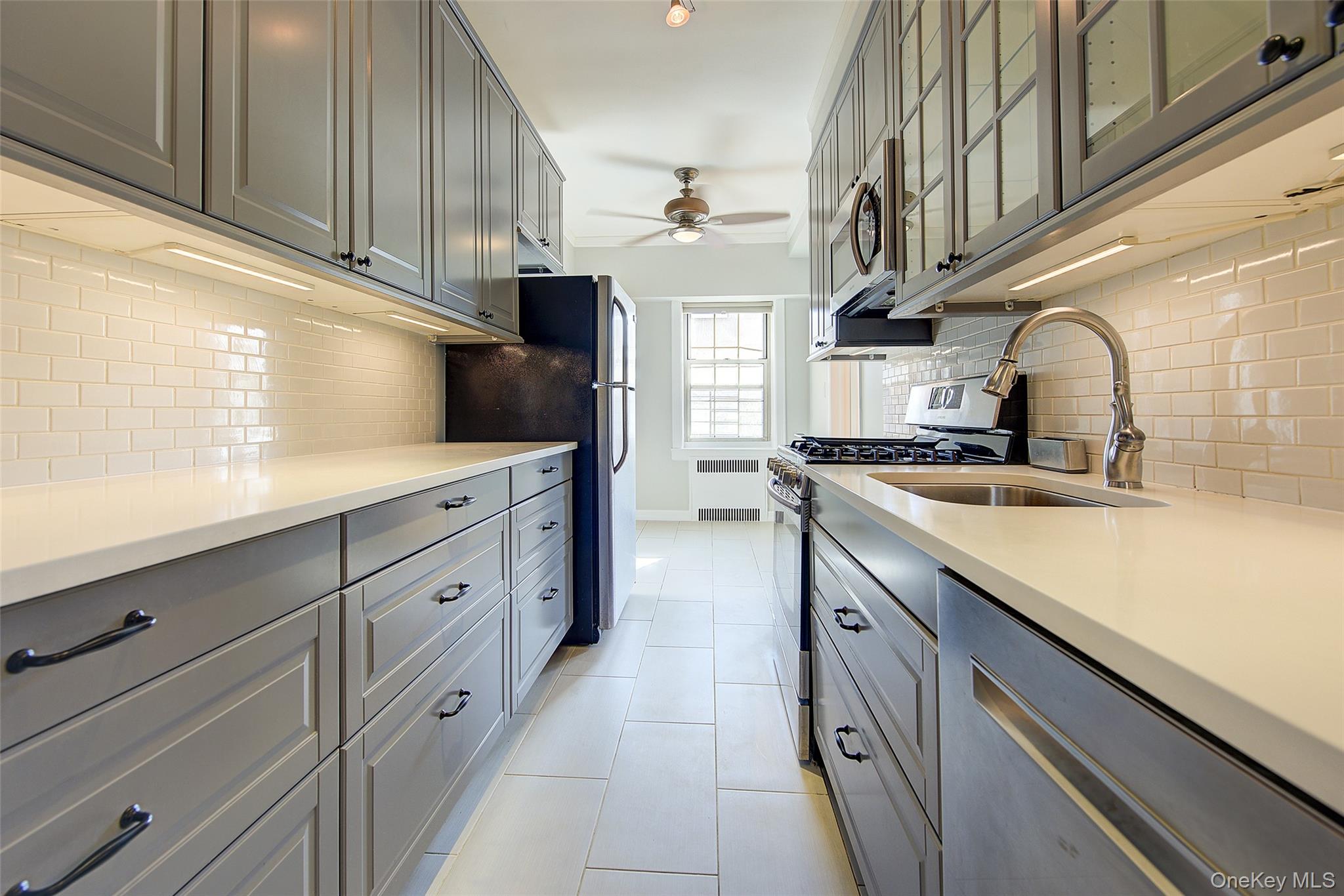 79-15 35th Avenue # 5A, Jackson Heights, NY 11372