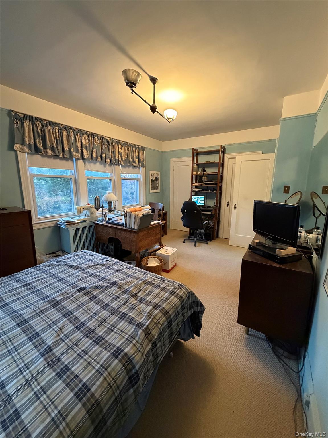 6004 NETHERLAND Avenue, Bronx, NY 10471