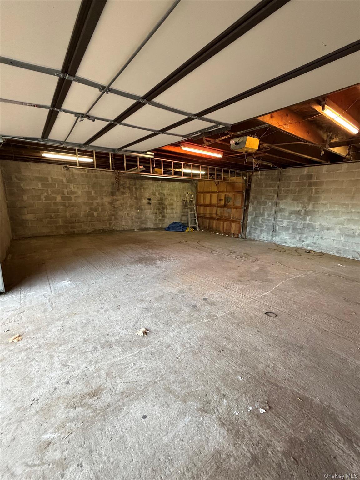 6004 NETHERLAND Avenue, Bronx, NY 10471