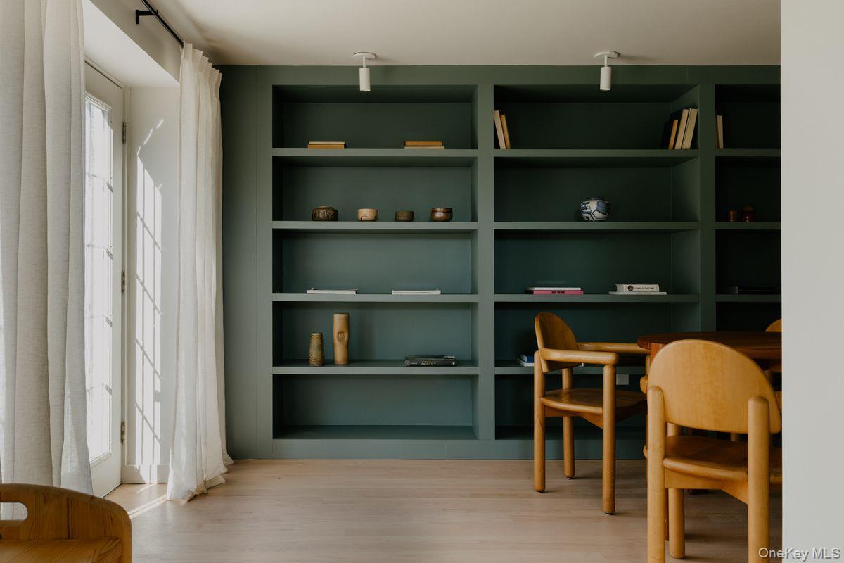 182 Round Top Road, Germantown, NY 12526