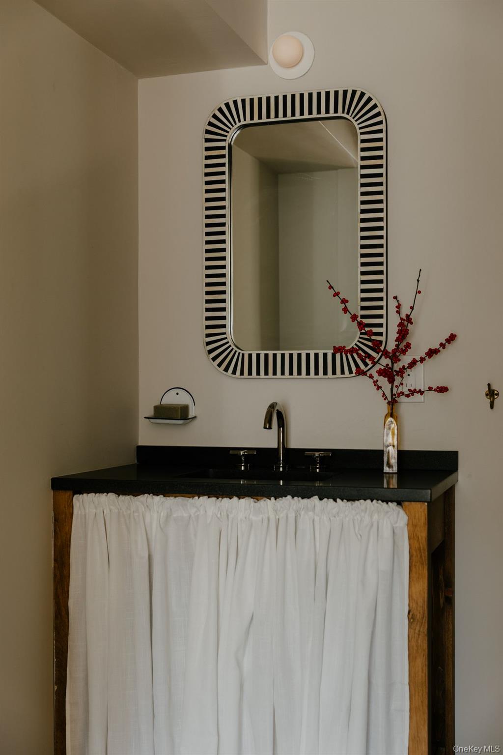 182 Round Top Road, Germantown, NY 12526