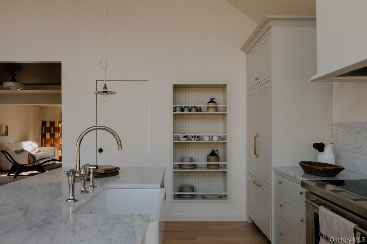 182 Round Top Road, Germantown, NY 12526