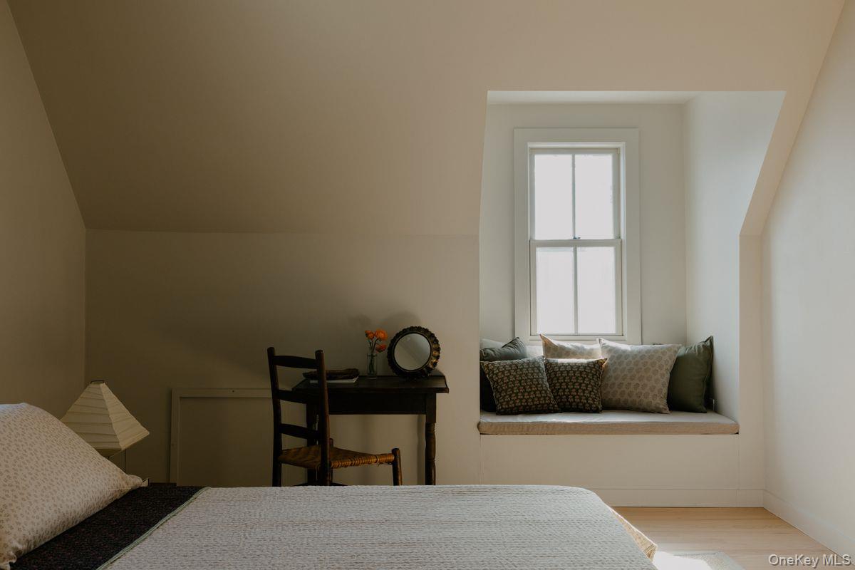 182 Round Top Road, Germantown, NY 12526