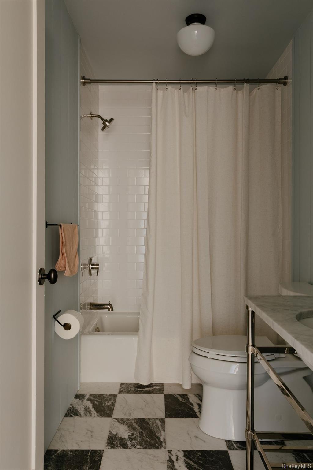 182 Round Top Road, Germantown, NY 12526